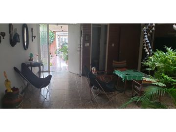 Casa de 6 hab y piscina en venta barrio La Magdalena - Girardot,