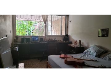 Casa de 6 hab y piscina en venta barrio La Magdalena - Girardot,