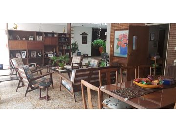 Casa de 6 hab y piscina en venta barrio La Magdalena - Girardot,
