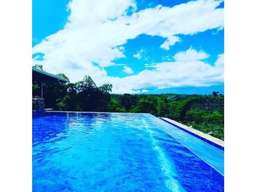 Se vende hermosa casa campestre en Montenegro