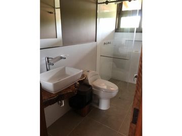 Se vende hermosa casa campestre en Montenegro
