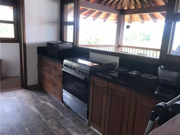 Se vende hermosa casa campestre en Montenegro