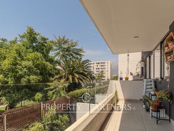 Se vende departamento 2D-2B con bodega, cercano al metro Vicente Valdes.
