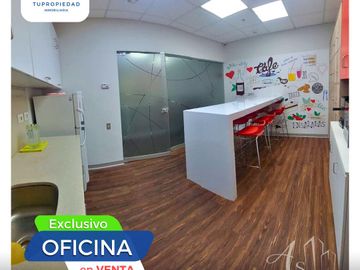 VENTA OFICINA CON ESTACIONAMIENTOS EDIFICIO CENTRAL TOWER EL DERBY SURCO