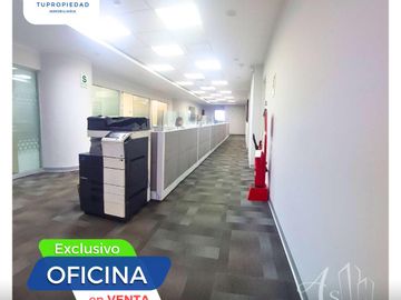 VENTA OFICINA CON ESTACIONAMIENTOS EDIFICIO CENTRAL TOWER EL DERBY SURCO