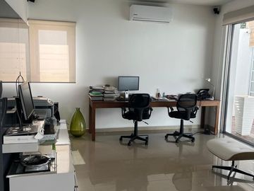 CASA EN VENTA EQUIPADA UBICADA EN ALTABRISA, MERIDA