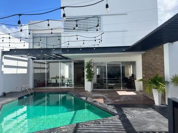 CASA EN VENTA EQUIPADA UBICADA EN ALTABRISA, MERIDA