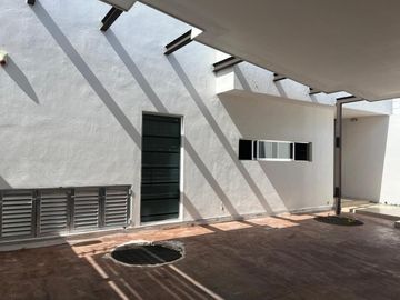 CASA EN VENTA EQUIPADA UBICADA EN ALTABRISA, MERIDA