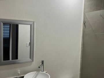 ¡Tu Nuevo Hogar a Pasos del Club de Tenis Burgos! 🏡✨
