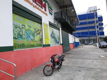 Supermercado de Carnes en Venta Portete y Pio Montúfar SanS
