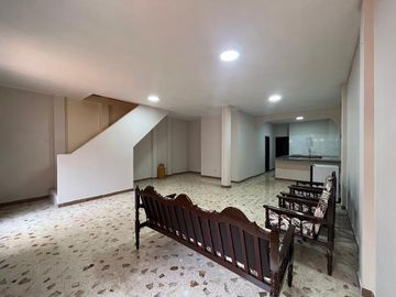 Venta de casa remodelada en Sauces 5, norte de Guayaquil GabR