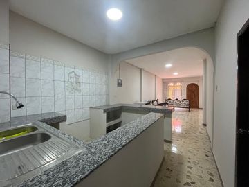 Venta de casa remodelada en Sauces 5, norte de Guayaquil GabR