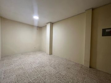 Venta de casa remodelada en Sauces 5, norte de Guayaquil GabR