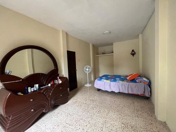 Venta de casa remodelada en Sauces 5, norte de Guayaquil GabR