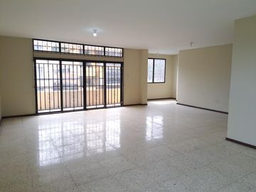 Casa en Venta,  Urdesa Norte SanS