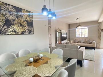 Casa en venta en Mucho Lote 1, sector Mall del Norte   AdrM
