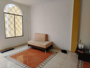 Casa en Mucho Lote 1 en Venta EstF