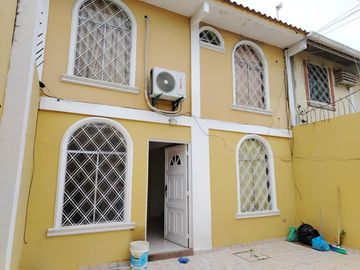 Casa en Mucho Lote 1 en Venta EstF