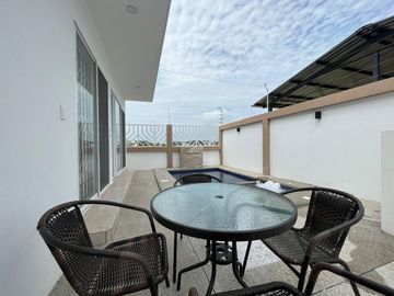 Casa en Alquiler Amoblada Punta Blanca entrada 5 Santa Elena GabR