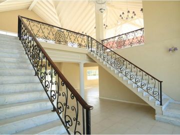 Casa a estrenar en venta en Chateau Pilar