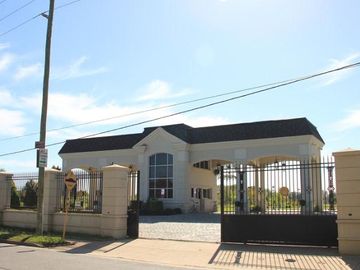 Casa a estrenar en venta en Chateau Pilar