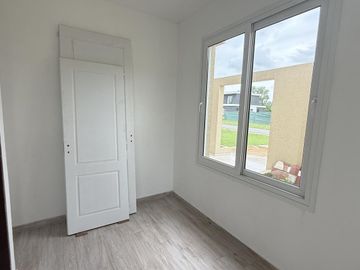 Casa a estrenar en venta en Chateau Pilar