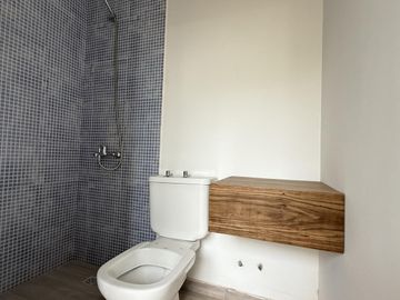 Casa a estrenar en venta en Chateau Pilar