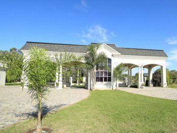 Casa a estrenar en venta en Chateau Pilar
