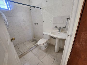 Casa en Venta en fraccionamiento Real de Santa Clara con rec en PB