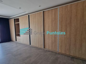 Casa en Barrio Lagos de Canning con excelentes detalles de terminación y piscina
