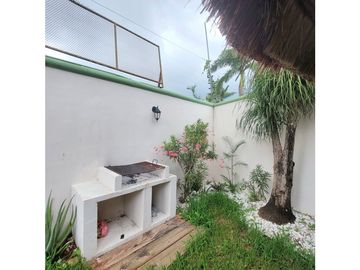 Hermosa Casa con Departamento Independiente en lamos, Cancún