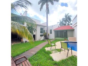 Hermosa Casa con Departamento Independiente en lamos, Cancún