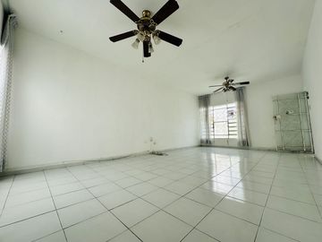 CASA EN VENTA EN LA ALEMAN