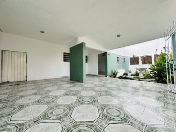 CASA EN VENTA EN LA ALEMAN