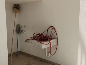 CASA EN VENTA CON BUENA UBICACIÓN