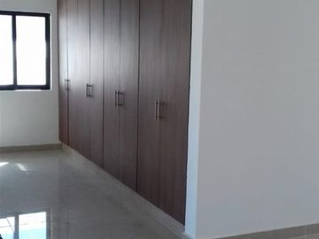 Hermosa Residencia en Pedregal de Vista Hermosa, Sótano, 3 Recamaras, Cto Serv.