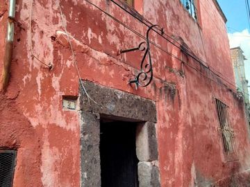 Casa para Remodelar en el Centro de San Miguel: A 13 minutos de la Parroquia