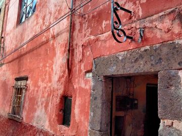 Casa para Remodelar en el Centro de San Miguel: A 13 minutos de la Parroquia