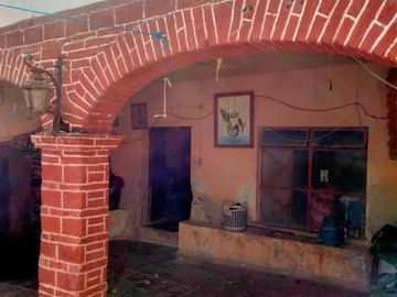 Casa para Remodelar en el Centro de San Miguel: A 13 minutos de la Parroquia