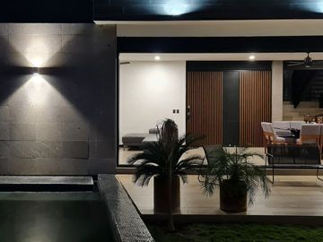 Residencia en ESQUINA 4 Recamaras y Alberca en Mérida