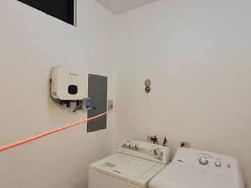 Residencia en ESQUINA 4 Recamaras y Alberca en Mérida