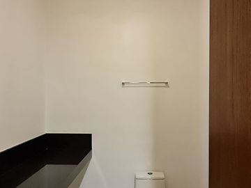 Residencia en ESQUINA 4 Recamaras y Alberca en Mérida
