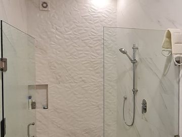 Residencia en ESQUINA 4 Recamaras y Alberca en Mérida