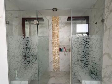 Casa en Venta, Lomas de Valle Escondido, 5 Recamaras