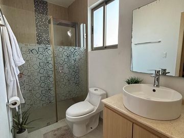 Casa en Venta, Lomas de Valle Escondido, 5 Recamaras