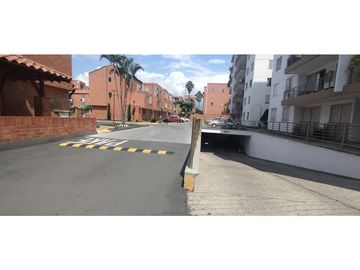 VENTA CASA 3 NIVELES  EN CONDOMINIO