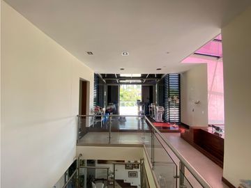 VENTA EXCELENTE CASA CONDOMINIO VIA AL AEROPUERTO