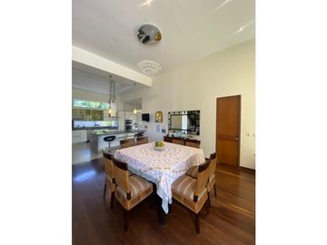 VENTA EXCELENTE CASA CONDOMINIO VIA AL AEROPUERTO