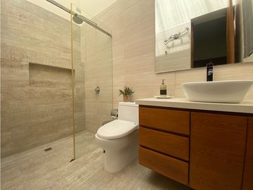 VENTA EXCELENTE CASA CONDOMINIO VIA AL AEROPUERTO