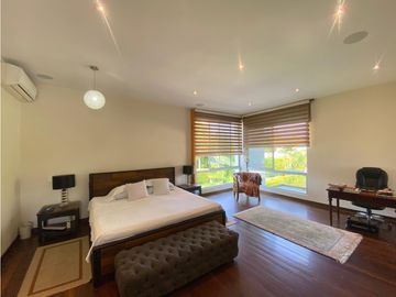VENTA EXCELENTE CASA CONDOMINIO VIA AL AEROPUERTO